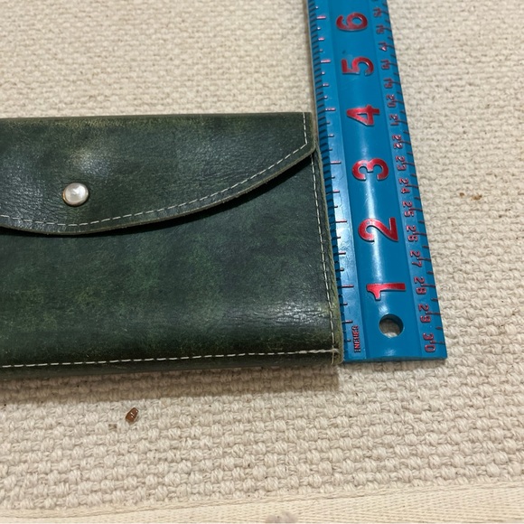 VTG Sandalwood Cowhide Brazil Tooled Green Leather Trifold Wallet-7x4 - Picture 3 of 10